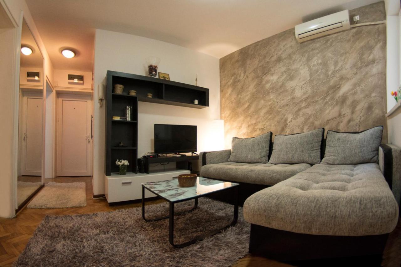 White Night City Center Apartman ベオグラード エクステリア 写真