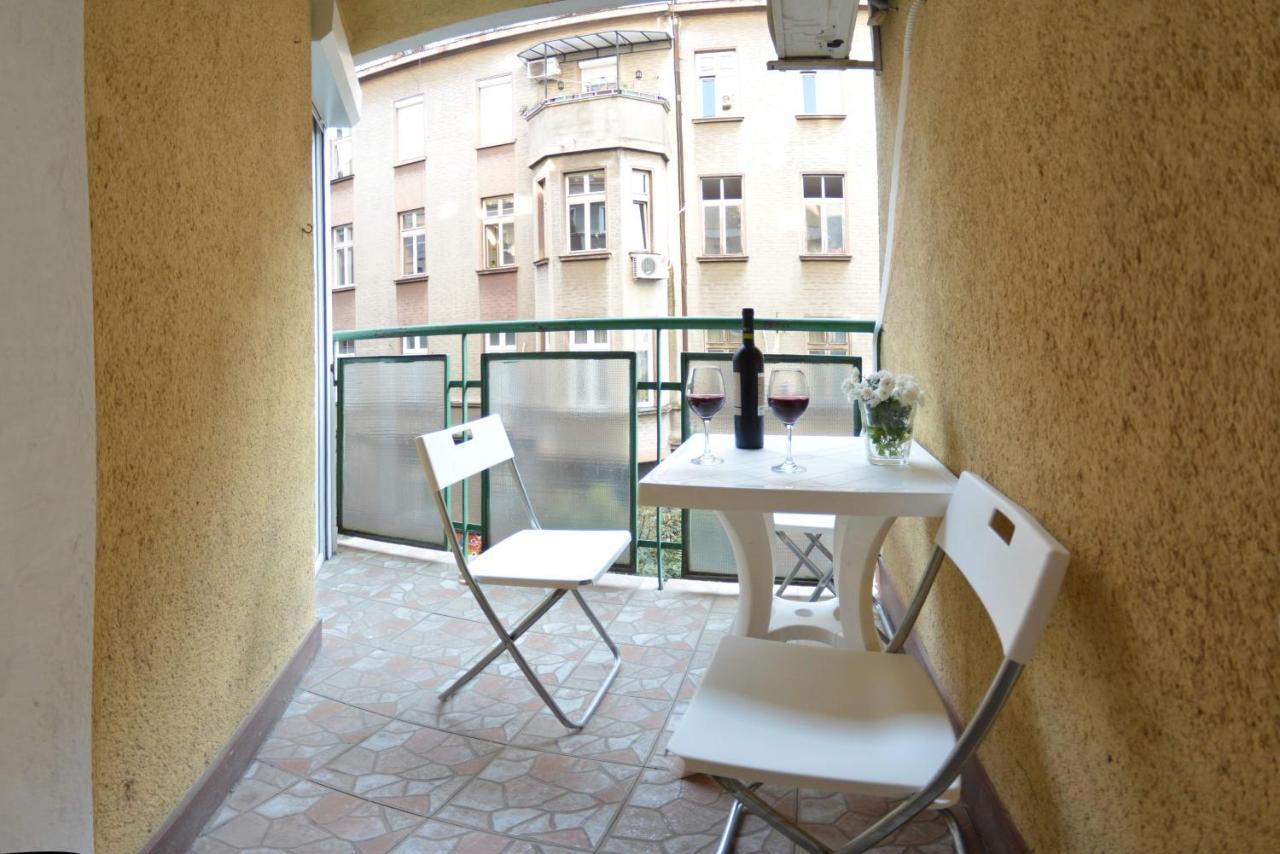 White Night City Center Apartman ベオグラード エクステリア 写真